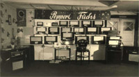 No ano de 1945, tudo começou em uma pequena loja de conserto de rádio